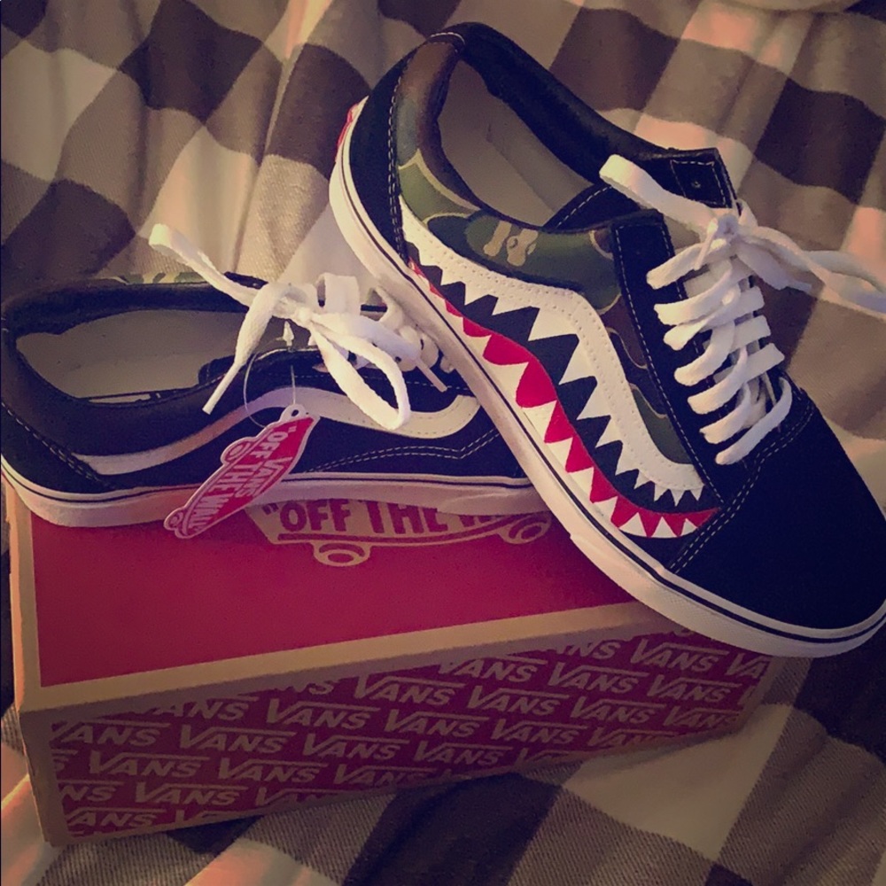 Custom Classic Vans “Bape”